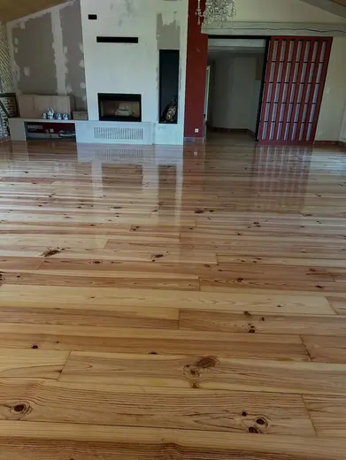 Ponçage et vitrification de parquet pin — photo 1
