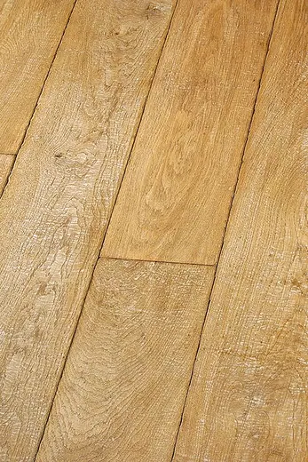Plancher d’autrefois — chaume antique