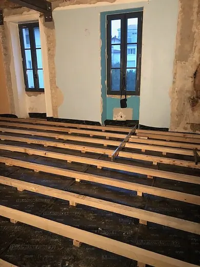 Préparation avant pose parquet collé sur OSB — avant